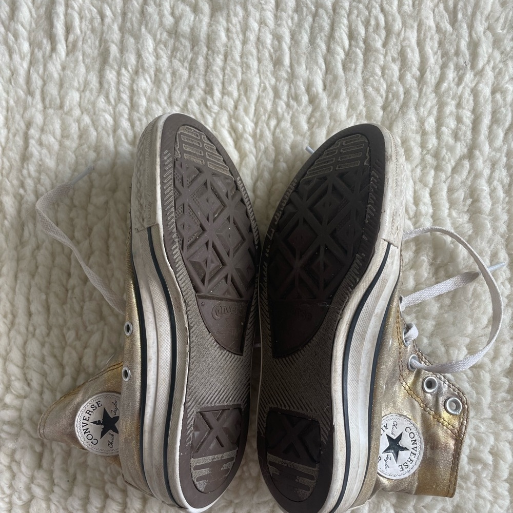 Gold Converse - Picture 4 of 4